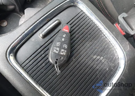 2018 Dodge Grand Caravan Gt from USA, damaged, VIN 2C4RDGEGXJR307905